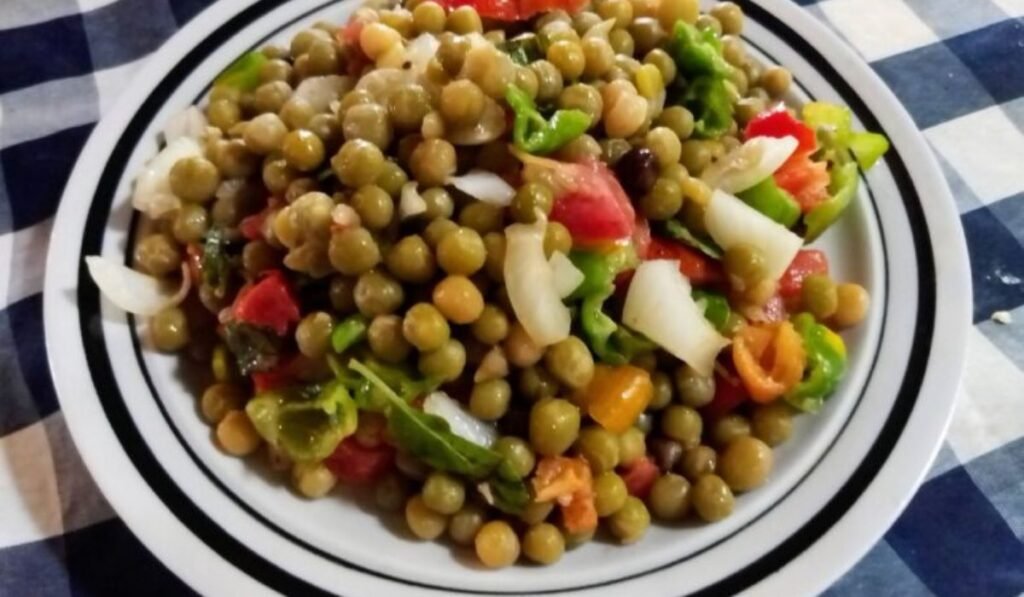 what-is-ensalada-de-arvejas-y-jamon
